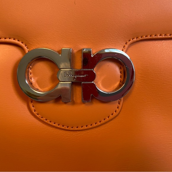 Vintage Ferragamo Gancini 2way Bag - Picture 2 of 9